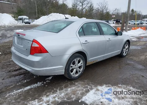 2012 Ford Fusion Se z USA, uszkodzony, nr VIN 3FAHP0HA3CR261869
